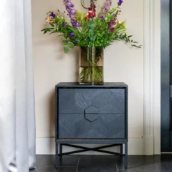 Zwart Nachtkastje Van Hout 17 Zwart Nachtkastje Van Hout -BEPUREHOME Winkel richmond interiors blax zwart nachtkastje van hout 07