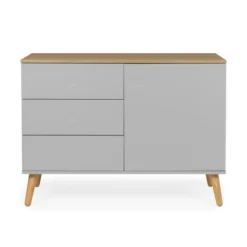 Modern Dressoir Met Eiken Blad