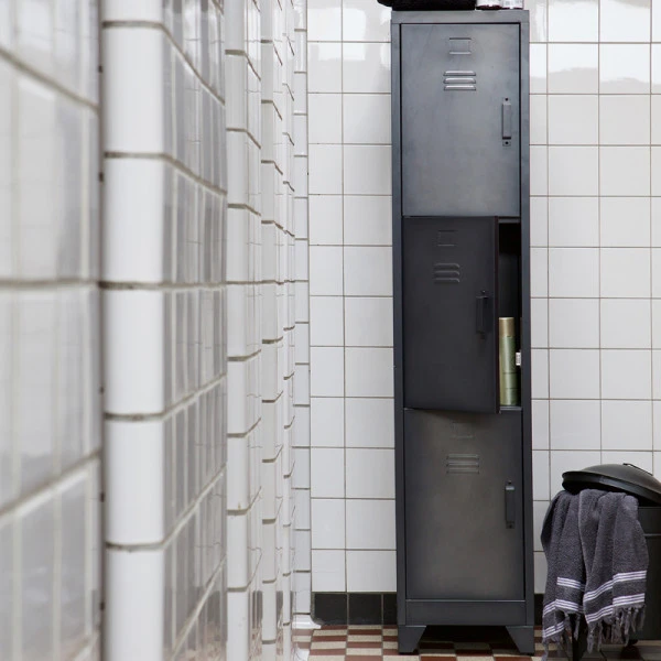 WOOOD Smalle Lockerkast 3-deurs 9 WOOOD Smalle Lockerkast 3-deurs - Afbeelding 7