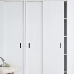 WOOOD Witte Kast Met Schuifdeuren 10 WOOOD Witte Kast Met Schuifdeuren -BEPUREHOME Winkel woood row witte opbergkast in grenen 04